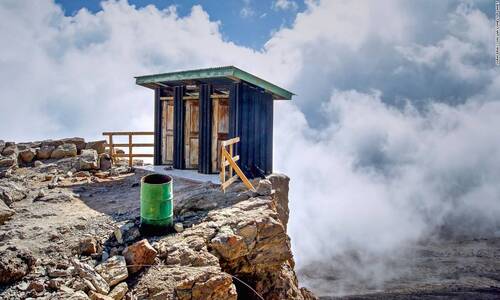 kilimanjaro-toilets