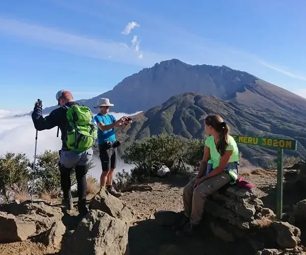 Mount Meru Climb – 4-Day Trekking Tour in Tanzania hk