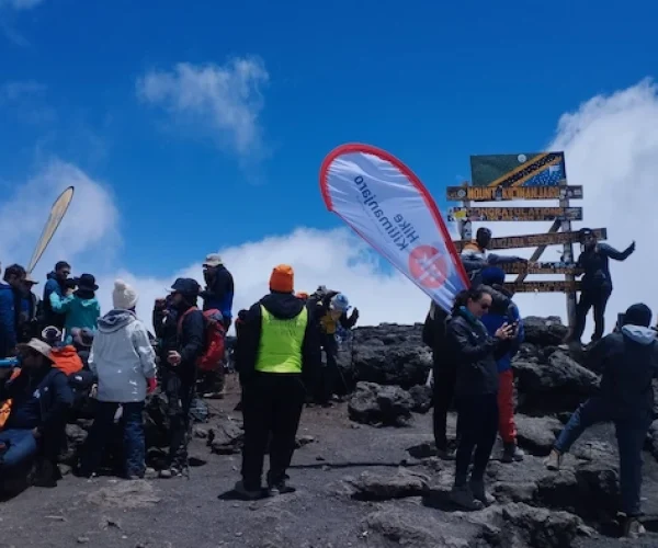 kilimanjaro-lemosho-route-8-days-group-join-trek-uhuru-peak hk1